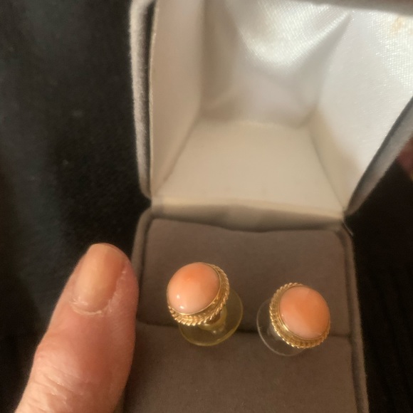 14K GOLD AND GENUINE CORAL POST EARRINGS - Picture 2 of 4